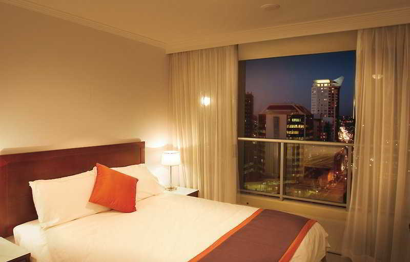 Oaks Brisbane Lexicon Suites Quarto foto